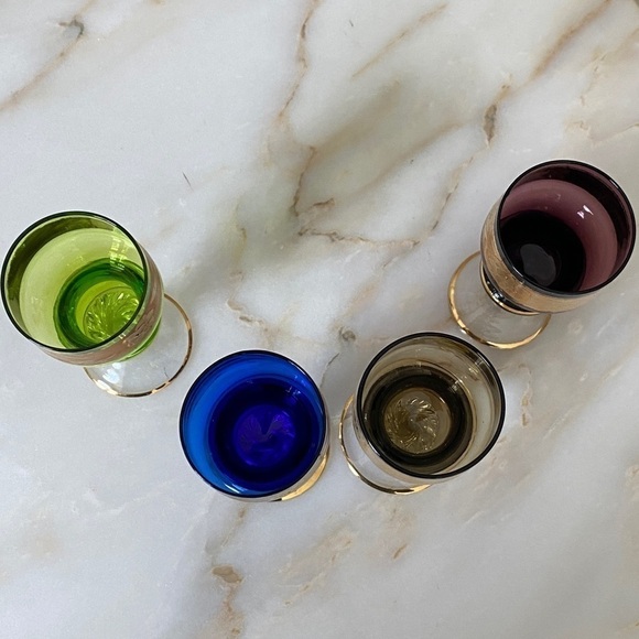4 Cordial Color Glasses with Gold Trim.  Approx: 4.5” tall 2” base Very pretty - Picture 5 of 13
